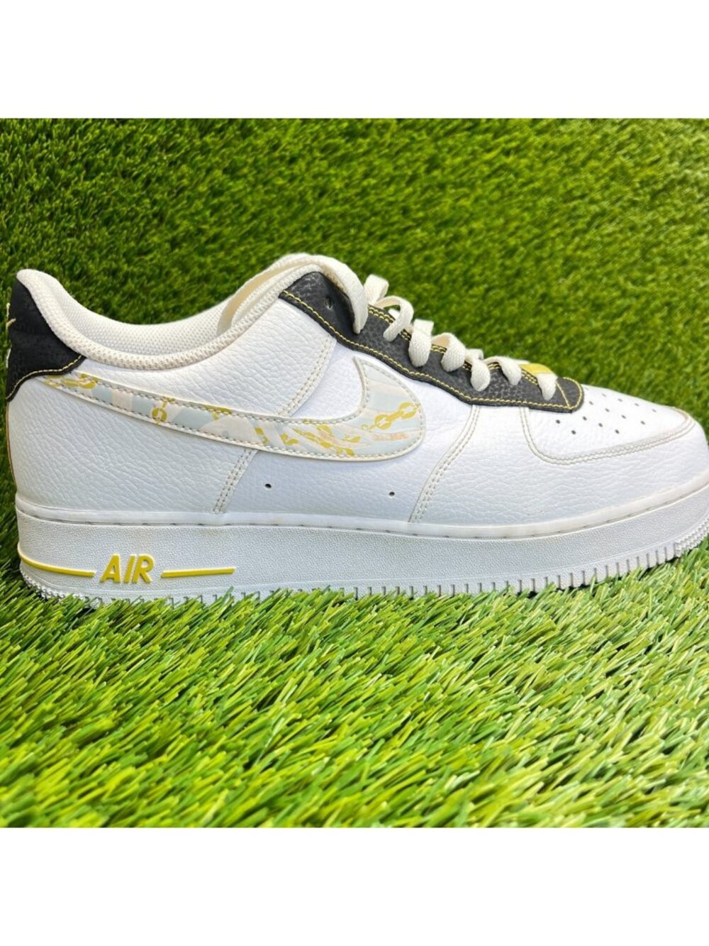 Nike Air Force 1 Low Gold Link Zebra Mens Size 11.5 White Athletic Shoes Sneaker